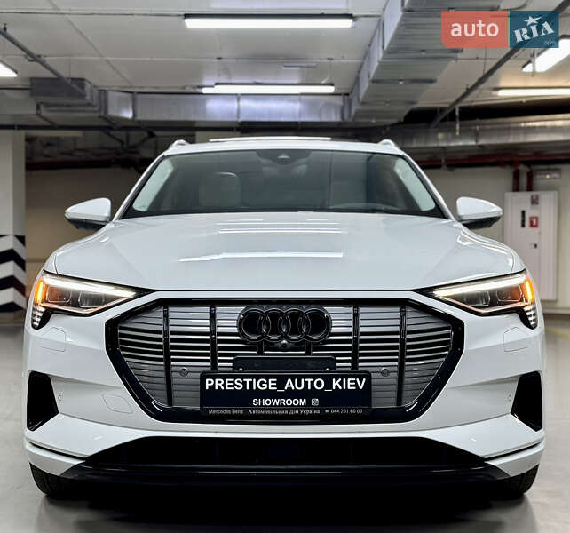 Внедорожник / Кроссовер Audi e-tron 2019 в Киеве