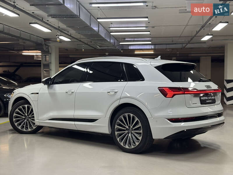 Внедорожник / Кроссовер Audi e-tron 2019 в Киеве