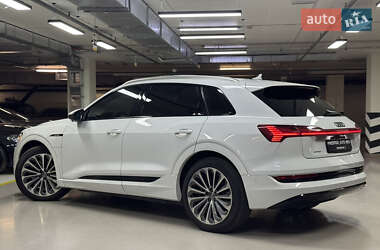 Внедорожник / Кроссовер Audi e-tron 2019 в 