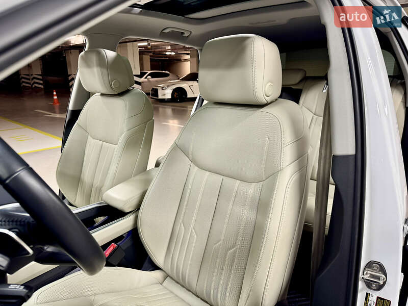 Внедорожник / Кроссовер Audi e-tron 2019 в Киеве