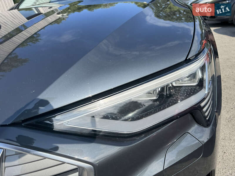 Внедорожник / Кроссовер Audi e-tron 2019 в Тернополе