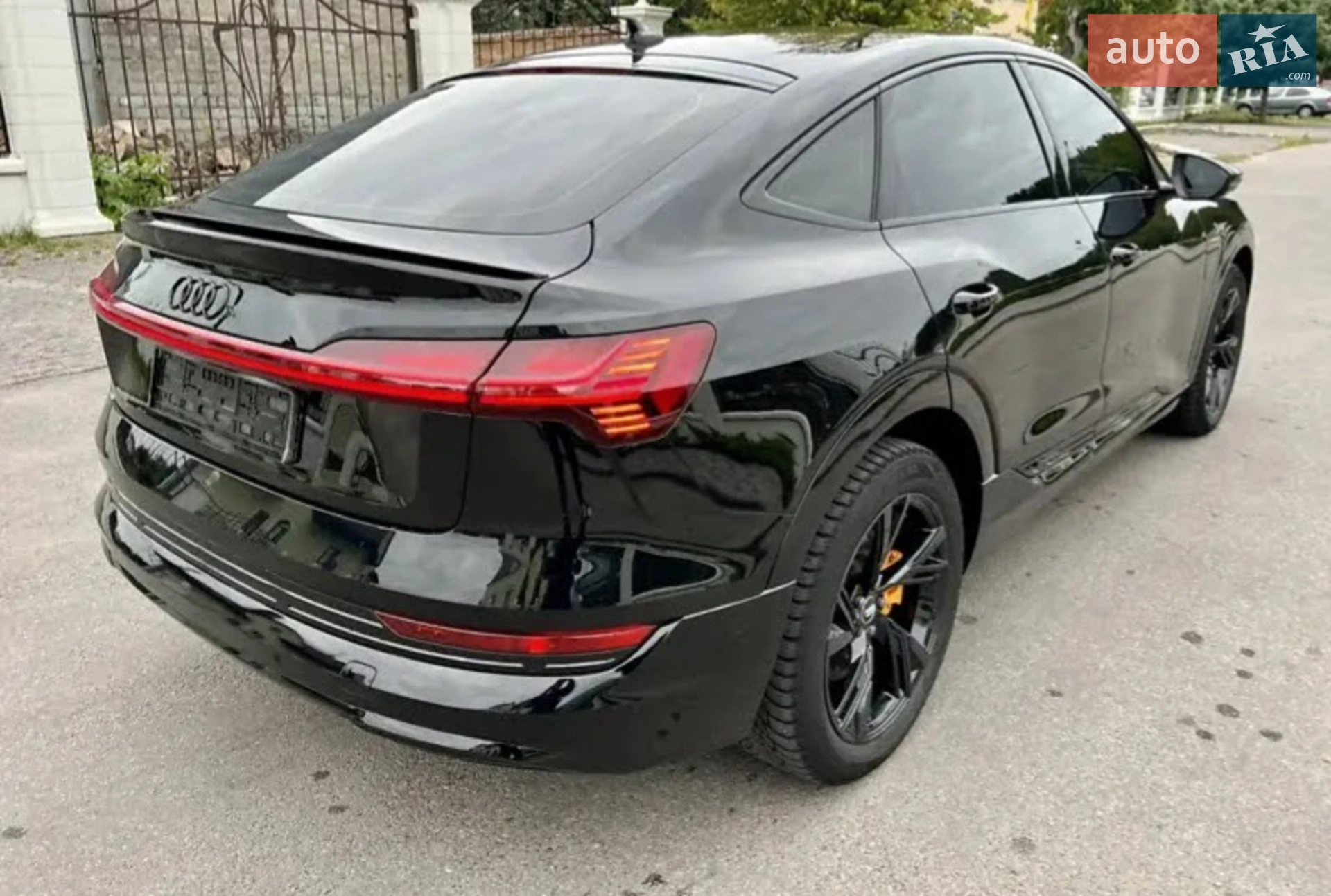 2020 Audi e-tron - мініатюра 12