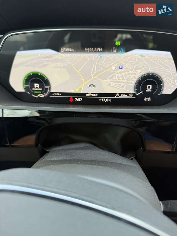 Внедорожник / Кроссовер Audi e-tron 2019 в Киеве
