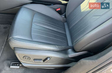 Внедорожник / Кроссовер Audi e-tron 2021 в 