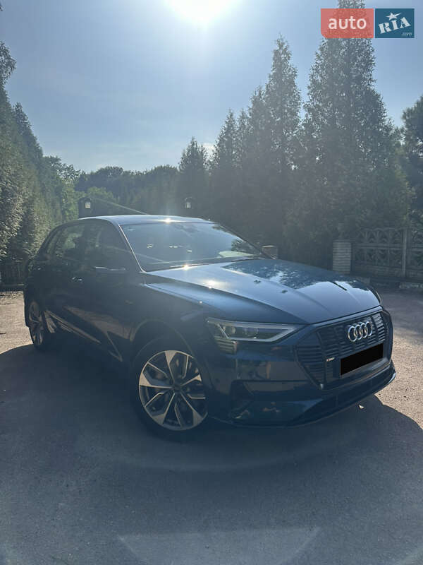 Позашляховик / Кросовер Audi e-tron 2019 в Івано-Франківську