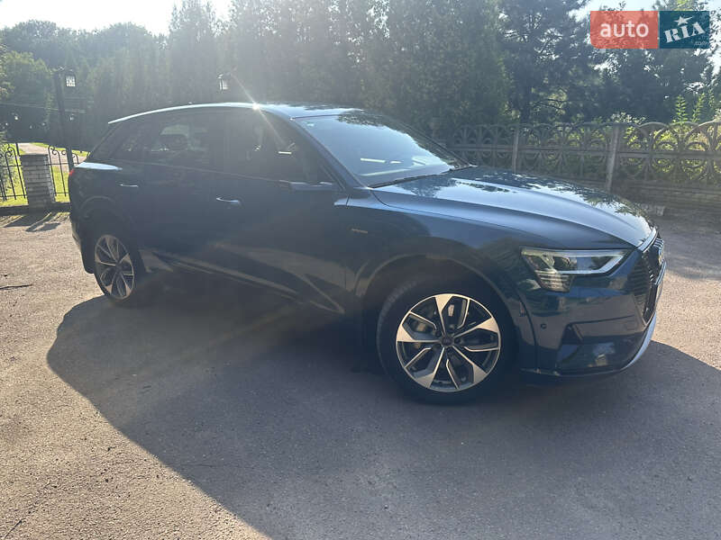 Позашляховик / Кросовер Audi e-tron 2019 в Івано-Франківську