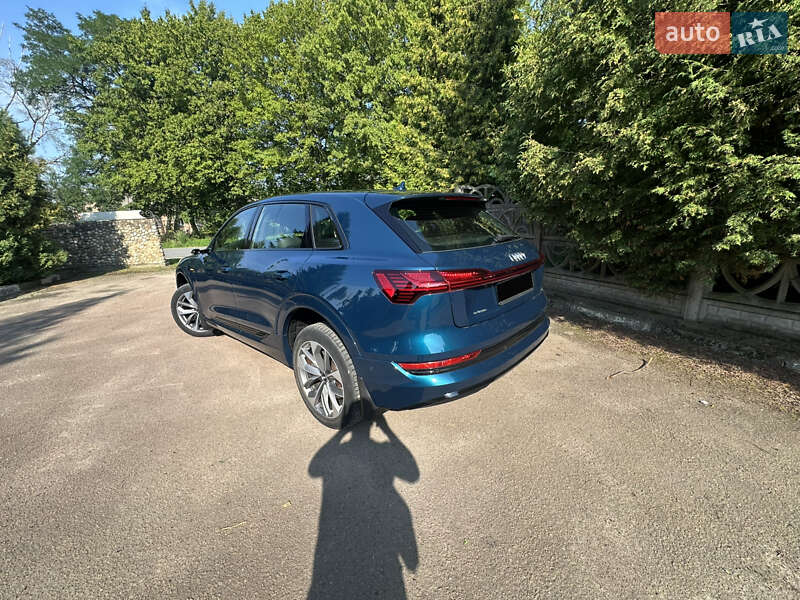 Позашляховик / Кросовер Audi e-tron 2019 в Івано-Франківську