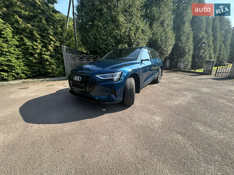 Audi e-tron 2019
