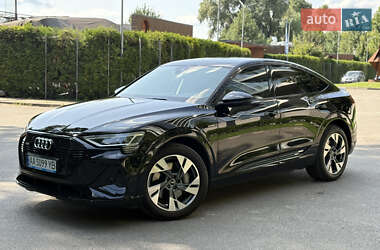Внедорожник / Кроссовер Audi e-tron 2021 в 