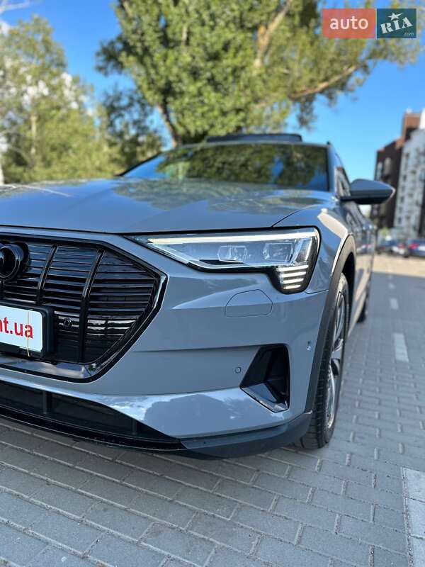 Внедорожник / Кроссовер Audi e-tron 2020 в Белогородке