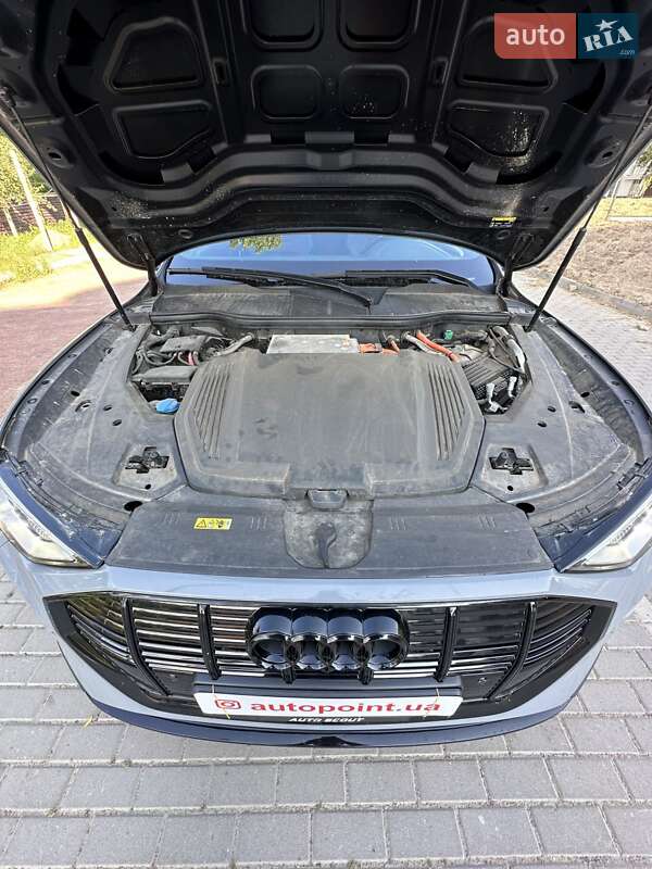 Внедорожник / Кроссовер Audi e-tron 2020 в Белогородке
