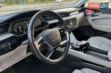 Внедорожник / Кроссовер Audi e-tron 2019 в 