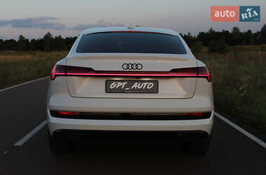 Внедорожник / Кроссовер Audi e-tron 2021 в 