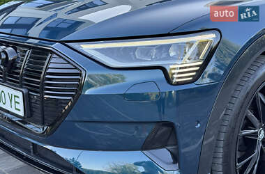 Внедорожник / Кроссовер Audi e-tron 2019 в 