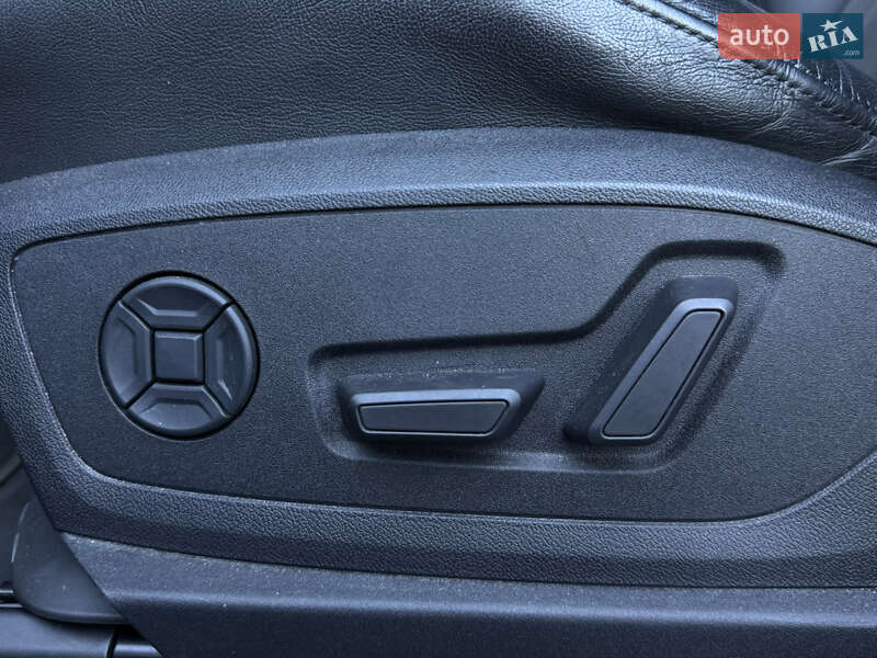 Внедорожник / Кроссовер Audi e-tron 2019 в Ужгороде