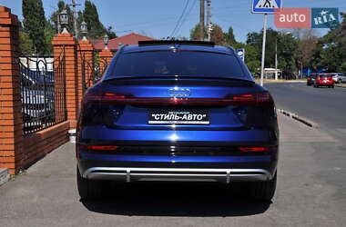 Внедорожник / Кроссовер Audi e-tron 2022 в 
