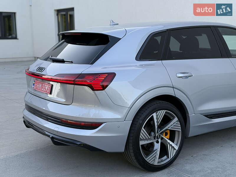 Внедорожник / Кроссовер Audi e-tron 2022 в Киеве