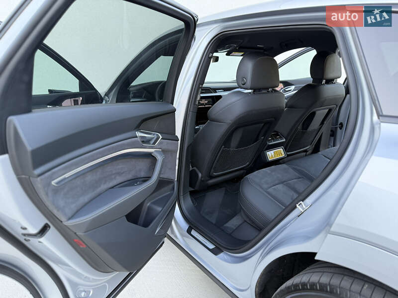 Внедорожник / Кроссовер Audi e-tron 2022 в Киеве