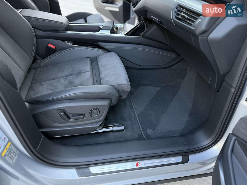 Внедорожник / Кроссовер Audi e-tron 2022 в Киеве