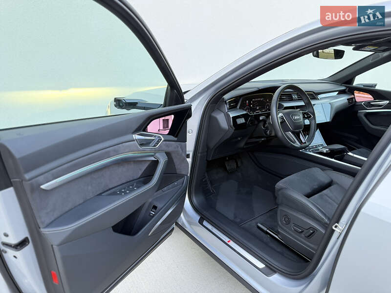 Внедорожник / Кроссовер Audi e-tron 2022 в Киеве