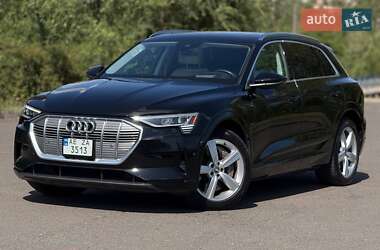 Позашляховик / Кросовер Audi e-tron 2019 в Кривому Розі