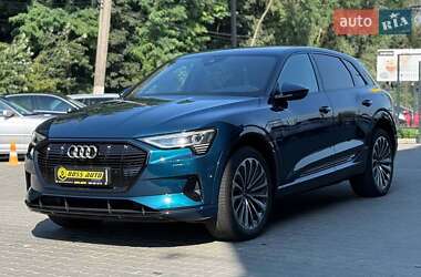 Внедорожник / Кроссовер Audi e-tron 2021 в 