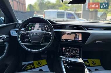 Внедорожник / Кроссовер Audi e-tron 2021 в 