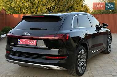 Внедорожник / Кроссовер Audi e-tron 2019 в 