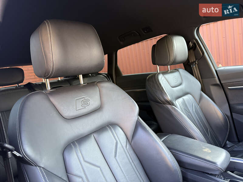 Внедорожник / Кроссовер Audi e-tron 2019 в Коломые