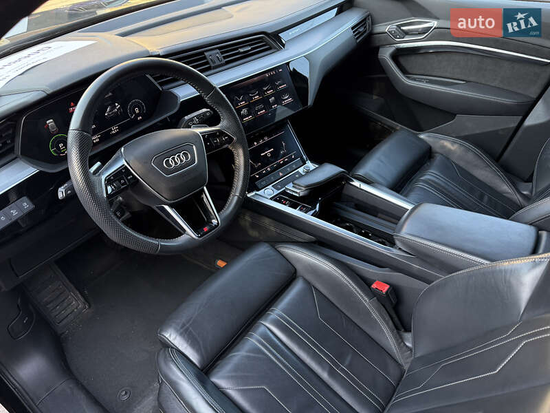 Внедорожник / Кроссовер Audi e-tron 2019 в Коломые