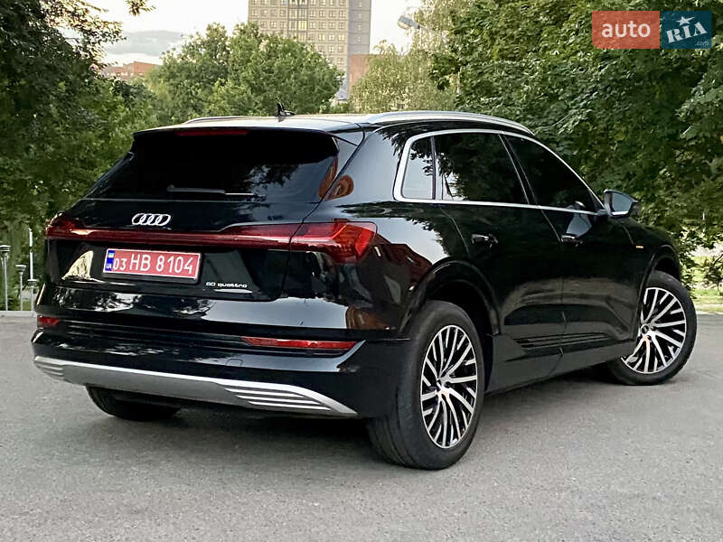 Внедорожник / Кроссовер Audi e-tron 2020 в Днепре
