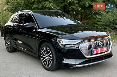 Внедорожник / Кроссовер Audi e-tron 2019 в 