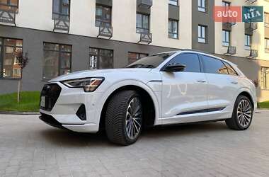 Внедорожник / Кроссовер Audi e-tron 2019 в 