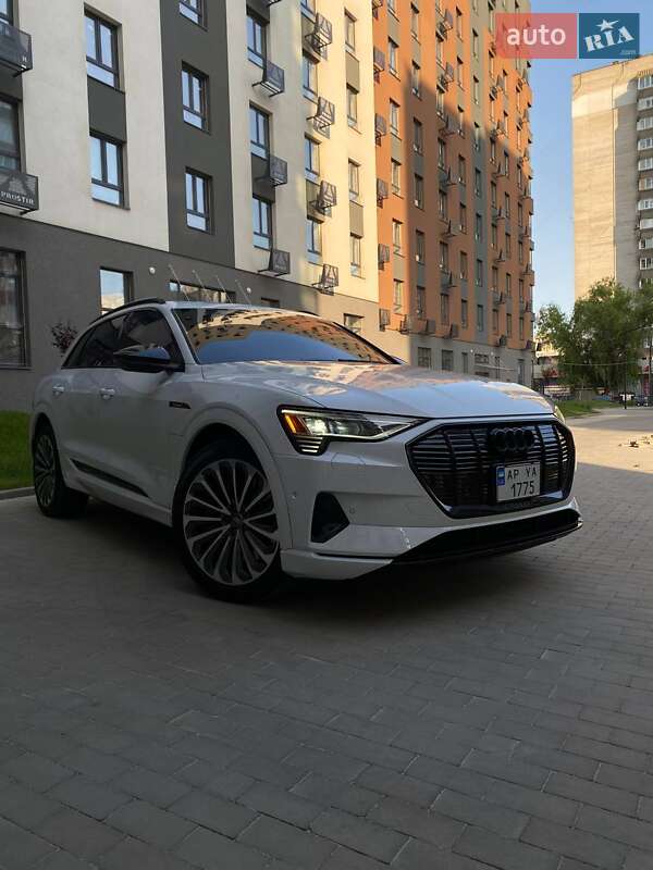 Внедорожник / Кроссовер Audi e-tron 2019 в Запорожье