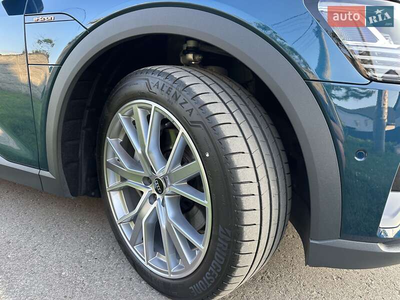 Внедорожник / Кроссовер Audi e-tron 2022 в Киеве фото 24 Внедорожник / Кроссовер Audi e-tron 2022 в Киеве