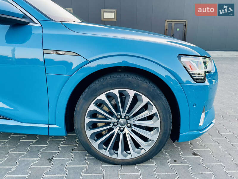 Внедорожник / Кроссовер Audi e-tron 2019 в Одессе фото 5 Внедорожник / Кроссовер Audi e-tron 2019 в Одессе