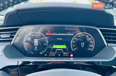 Внедорожник / Кроссовер Audi e-tron 2019 в 