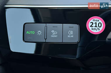 Внедорожник / Кроссовер Audi e-tron 2023 в 