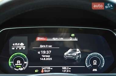 Внедорожник / Кроссовер Audi e-tron 2020 в 