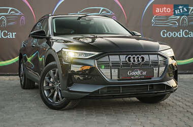Внедорожник / Кроссовер Audi e-tron 2019 в 