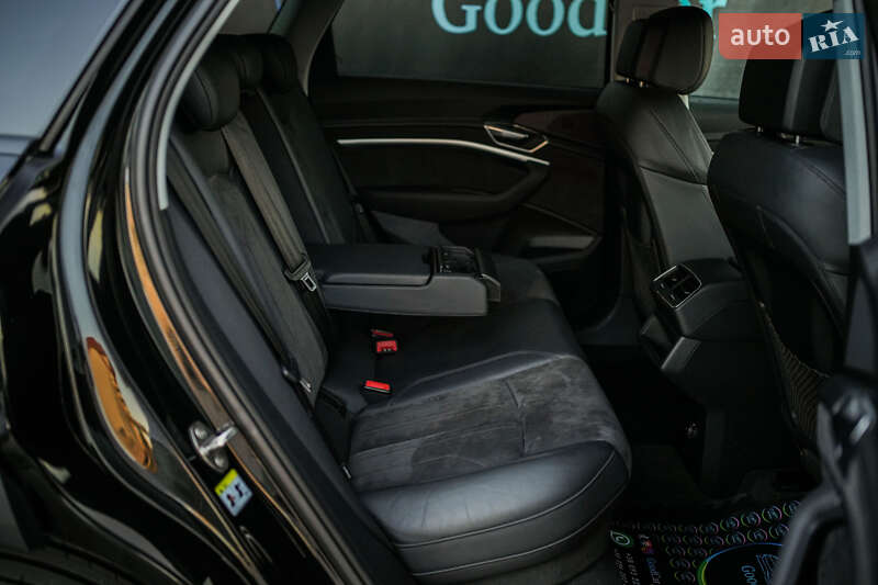 Внедорожник / Кроссовер Audi e-tron 2019 в Луцке