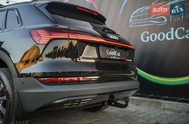 Внедорожник / Кроссовер Audi e-tron 2019 в 