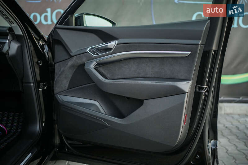 Внедорожник / Кроссовер Audi e-tron 2019 в Луцке