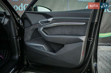Внедорожник / Кроссовер Audi e-tron 2019 в 