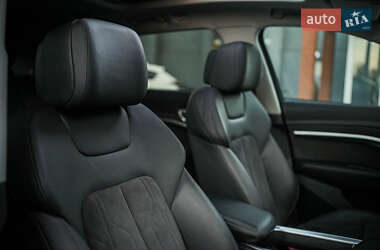 Внедорожник / Кроссовер Audi e-tron 2019 в 