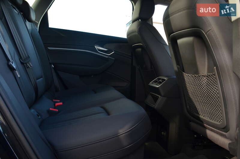 Внедорожник / Кроссовер Audi e-tron 2020 в Львове