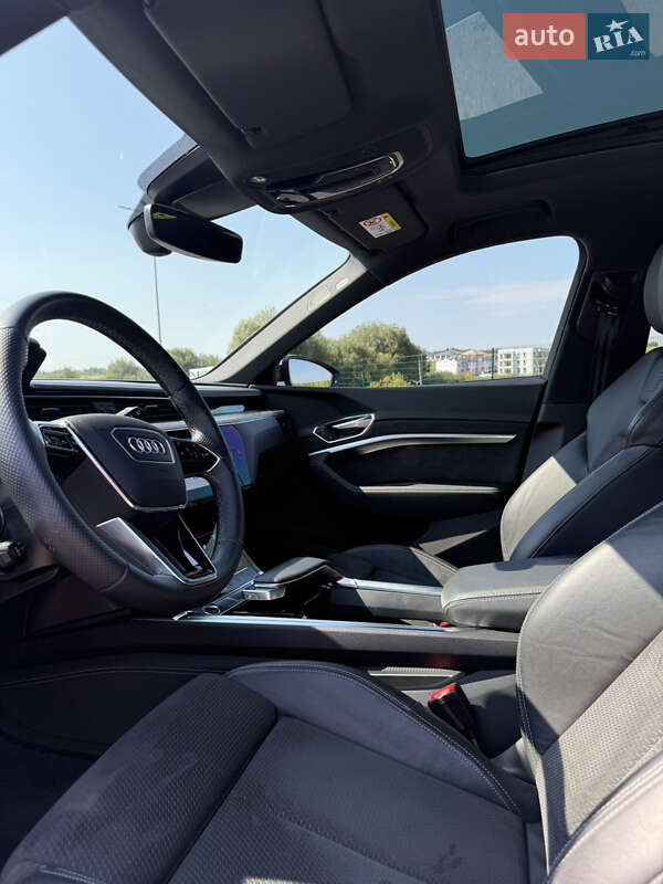 Внедорожник / Кроссовер Audi e-tron 2021 в Ровно