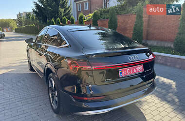 Внедорожник / Кроссовер Audi e-tron 2023 в 