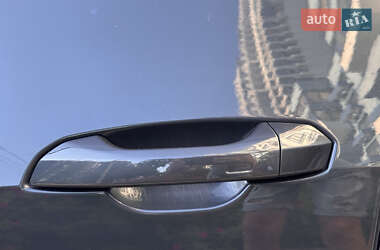 Внедорожник / Кроссовер Audi e-tron 2019 в 