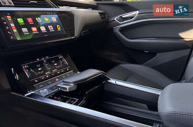 Внедорожник / Кроссовер Audi e-tron 2019 в 